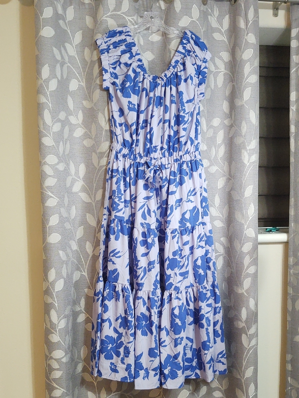 easel Blue and White Floral Tiered Maxi Dress size M